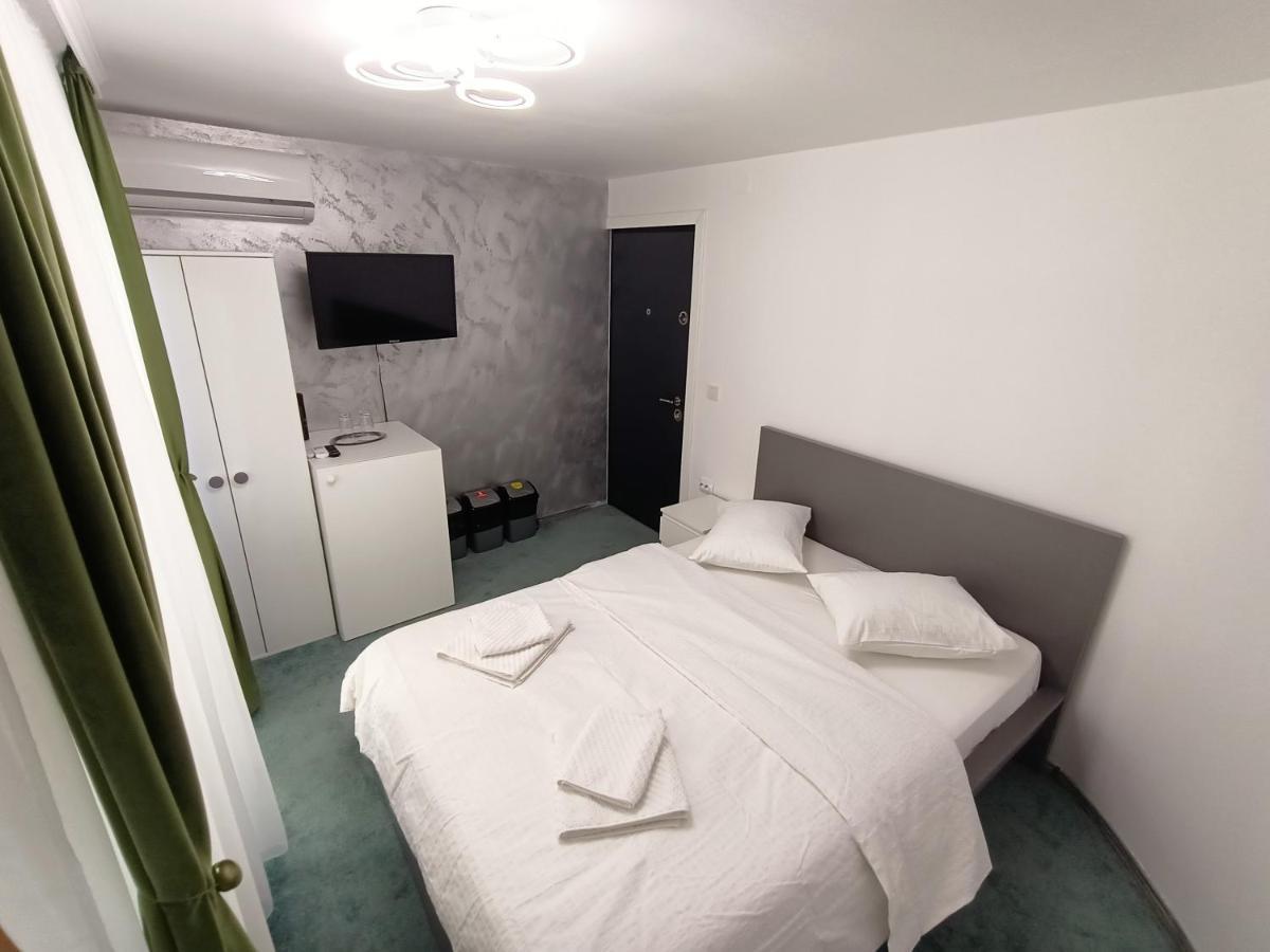 Casa Tiky Hotell Timişoara Eksteriør bilde
