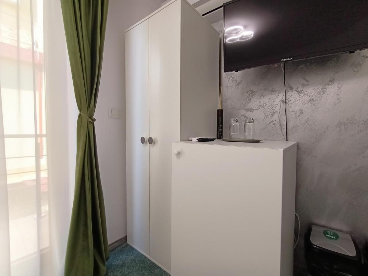Casa Tiky Hotell Timişoara Eksteriør bilde