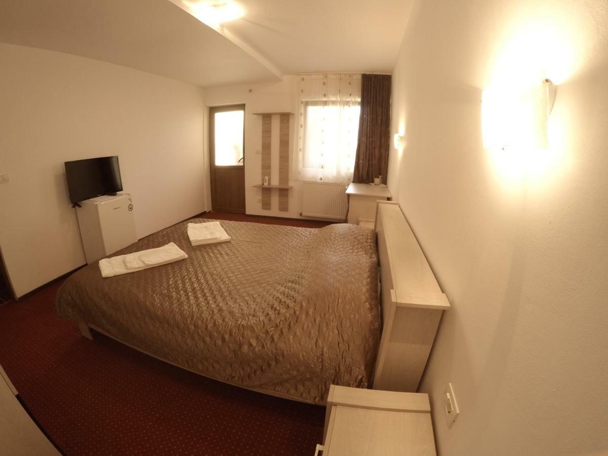 Casa Tiky Hotell Timişoara Eksteriør bilde