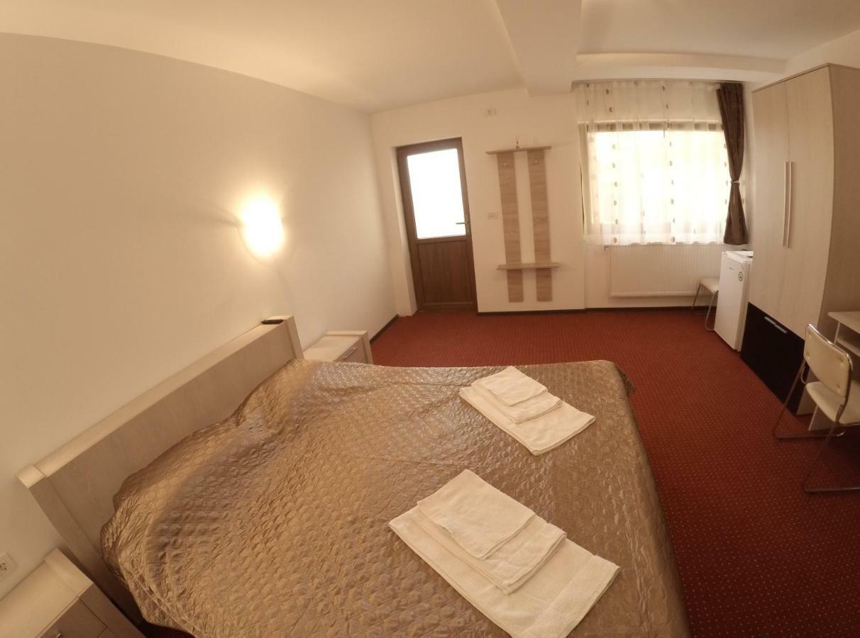 Casa Tiky Hotell Timişoara Eksteriør bilde