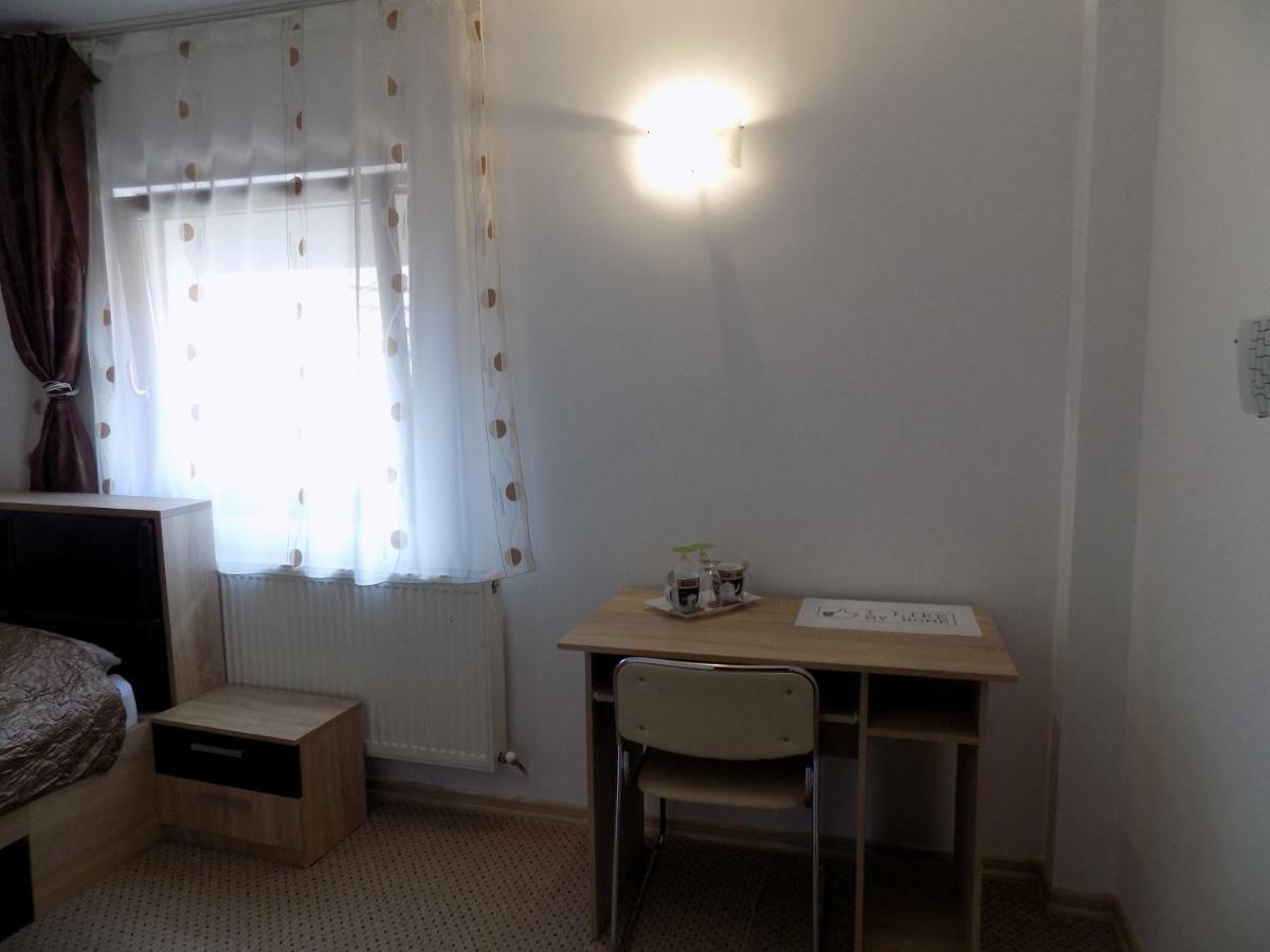 Casa Tiky Hotell Timişoara Eksteriør bilde